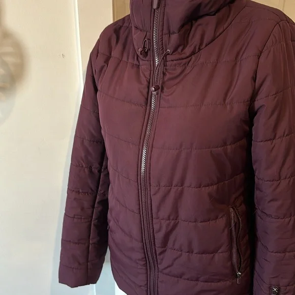 Fabletics Misha Puffer Jacket - Picture 5 of 5